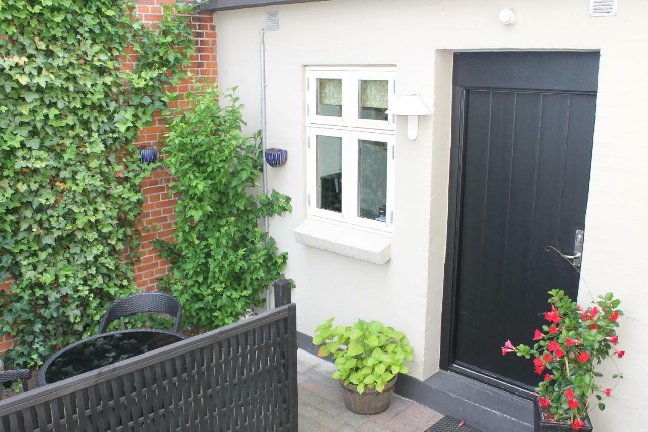 Amalie Bed And Breakfast & Apartments Odense Zewnętrze zdjęcie